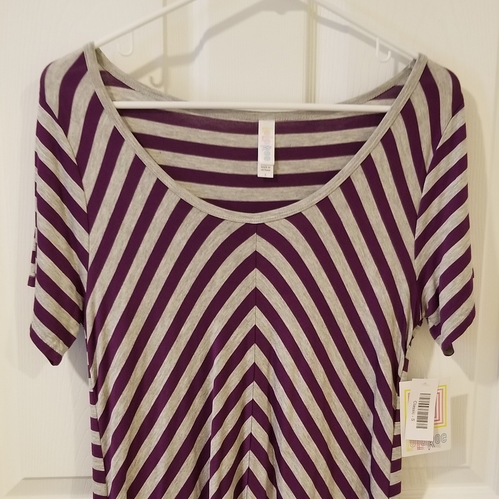 🌸BNWT classic tee💜😊💜